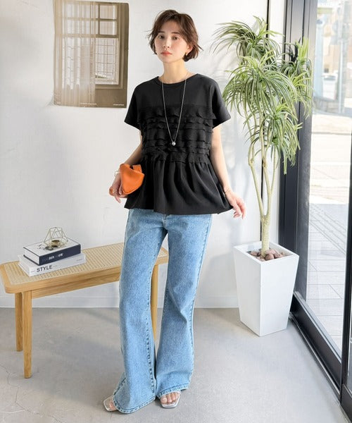 甘さを仕込む、大人の余裕。綿100％シルケット加工×シアーフリル切替オーバーサイズペプラムTシャツ（半袖） ce1410008