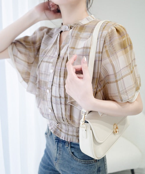 【mily bilet】大人ガーリーをアップデート。ケープ風ピンタックメローダブルフレア袖ブラウス mi1139069