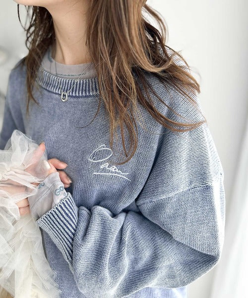大人可愛いレトロな雰囲気。綿100％ワンポイント刺繍ピグメントニットプルオーバー ce1260240