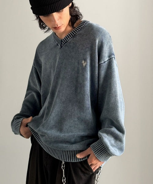 【Classical Origin】「自分ウケ最強。」綿100％刺繍入りピグメント加工Vネックセーター／Pigment-Dyed 100% Cotton Embroidered V-Neck Sweater co0780016