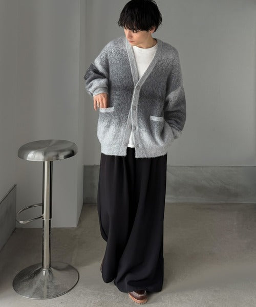 グラデーションボーダー柄Vネックニットカーディガン／Gradient Stripe V-Neck Cardigan co1150120