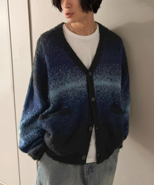 グラデーションボーダー柄Vネックニットカーディガン／Gradient Stripe V-Neck Cardigan co1150120