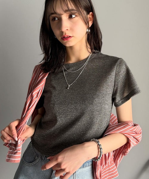 さりげなく輝くラメが主役。ラメ入りショート丈Tシャツ（半袖） ce1110124