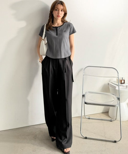 【mily bilet】洗練配色でクラスアップ。オーガニックコットンランダムテレコロゴ刺繍ヘンリーネックトップス mi1269014