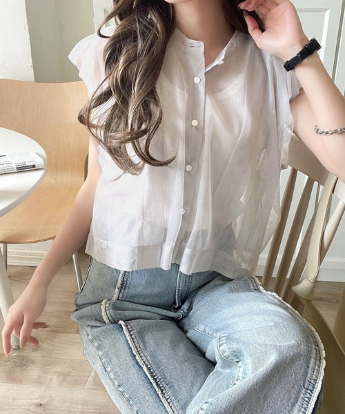 “天使の羽チュール”　気高く軽やかなエアリー感が今っぽい。前後2wayタックデザインノースリーブブラウス ce1240082