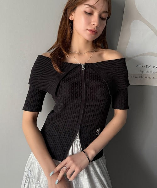 【mily bilet】抜け感レディースタイル。ロゴ刺繍オフショル２WAYダブルジップケーブル柄サマーニット（半袖） mi1029121