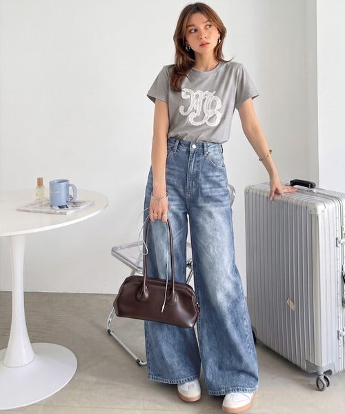 【mily bilet】1枚でサマになる。レースの透け感と光沢が魅力のレースワッペンTシャツ（半袖） mi1029185