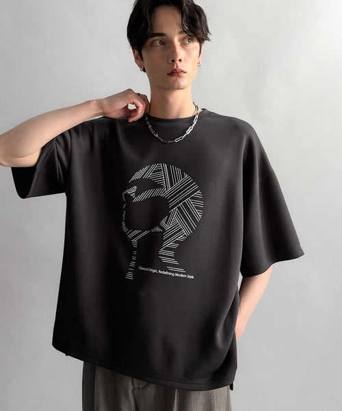 「視線を独り占め。」フェイスグラフィックオーバーサイズTシャツ／Face Graphic Oversized Double-Knit T-Shirt co1010006