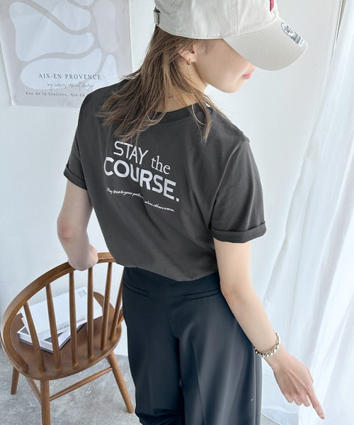 【sustaina+】シンプルなのに格上げ感抜群。オーガニックコットン100%前後2wayロゴ刺繍＆フロッキーTシャツ(半袖) ce1260399