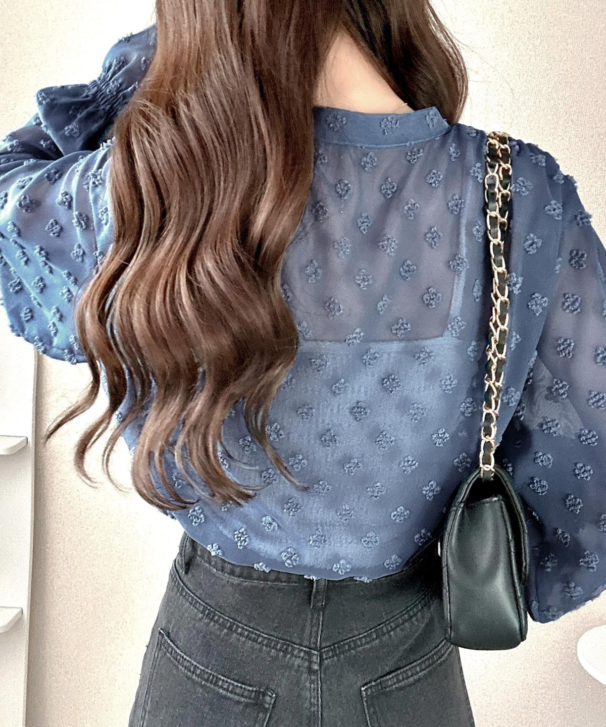 【mily bilet】透け感シフォンでつくる、大人の可憐スタイル。花柄シフォンカーデブラウス（長袖） mi1019105