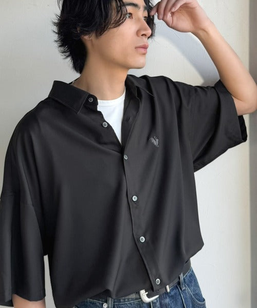 《JaVaジャバコラボ》【接触冷感機能付き】触れた瞬間ひんやり心地よく、今どきな抜け感を演出。とろみドレープオーバーサイズシャツ jo1320018