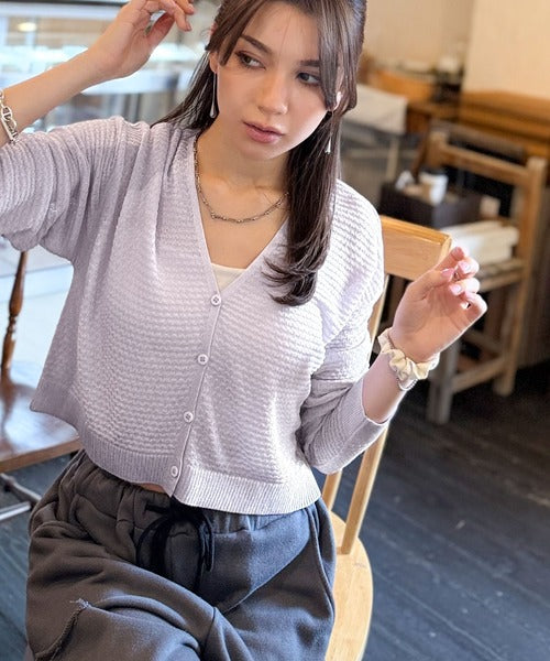 【mily bilet】抜け感とキラ感、どっちも欲張るのが正解◎箔プリントメッシュショート丈Vネックカーディガン(長袖) mi1259016
