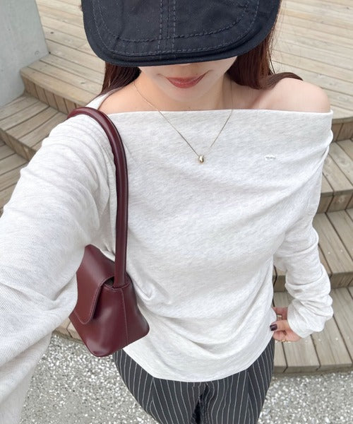 【mily bilet】アシメデザインで美しく。シェルボタン使いドレープカットソー（長袖） mi1329031