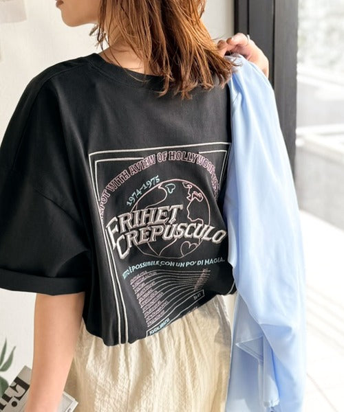 《JaVaジャバコラボ》背中で語る。綿100％バックグラフィック刺繍Tシャツ（半袖） jv1050357