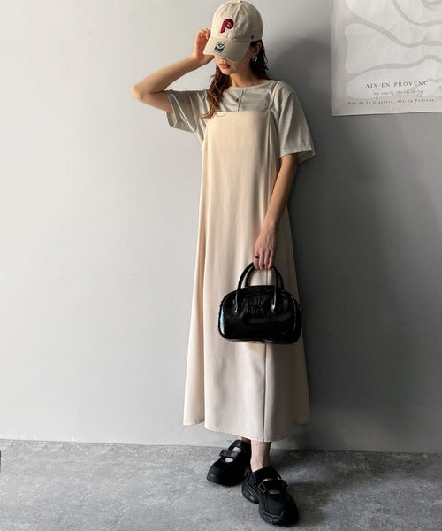 光を纏う。センターメロウシアーラメ半袖Tシャツ ce1050307