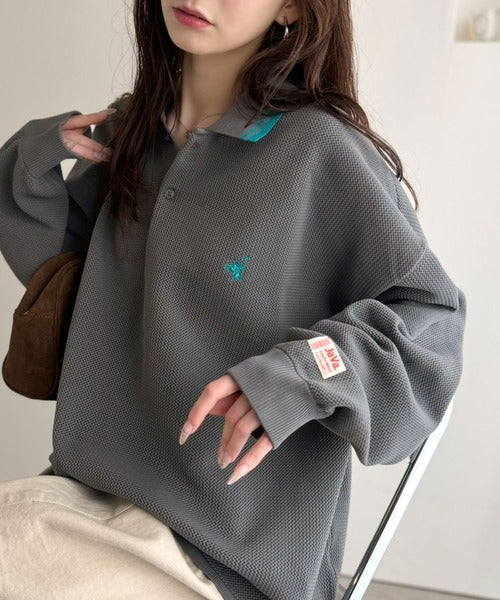 《JaVaジャバコラボ》ベーシック以上、主張しすぎない存在感。胸刺繍入り襟ライン配色ニットポロシャツ（長袖） jo1250008