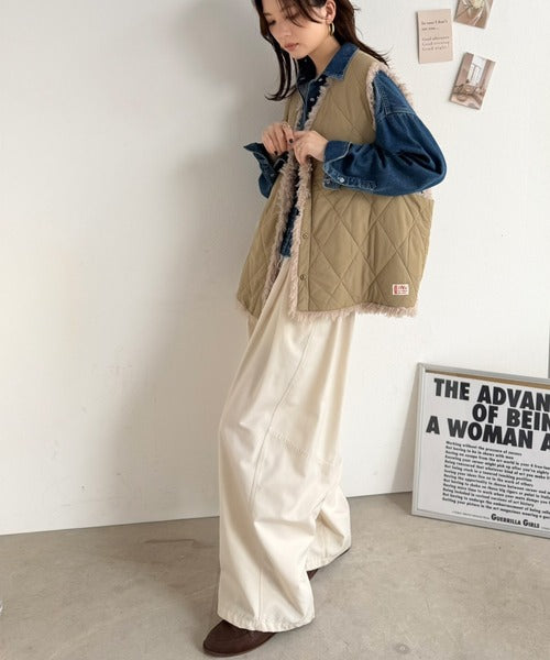 《JaVaジャバコラボ》可愛さも、こなれ感もこれ1枚で。キルティング×ボア 2wayリバーシブルVネックベスト jv1265103