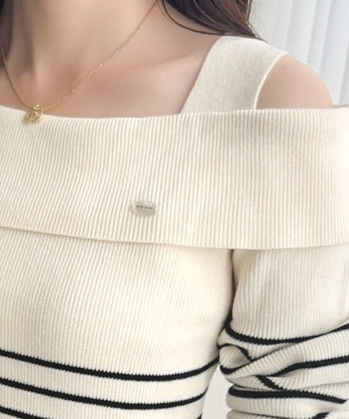 【mily bilet】抜け感たっぷり大人の肌見せ。ワンオフショルアクセントボタンボーダーニット(長袖) mi1259019