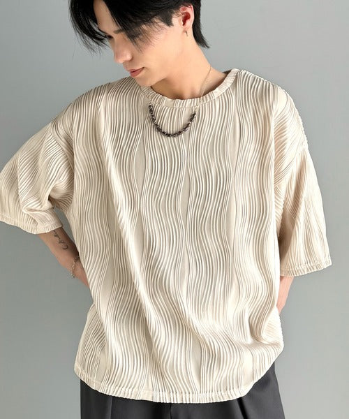 涼しくキマる、大人のリラックス。オーバーサイズウェーブ柄ジャガード半袖Ｔシャツ（メンズ） cm1010429