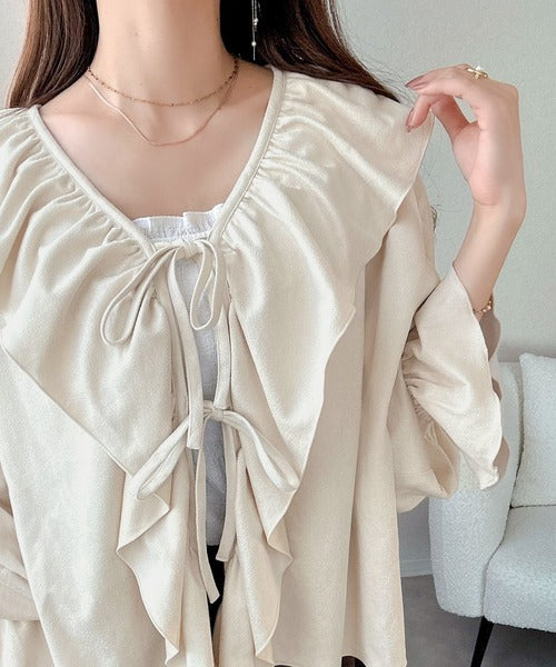 【mily bilet】ひらりと可憐に、上品フェミニン。フェイクスエード前開きリボンブラウス（長袖） mi1019110