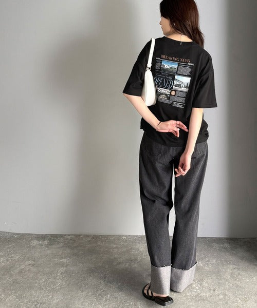 纏うだけで、洒落感アップデート◎綿100％ニュースペーパーロゴプリントオーバーサイズTシャツ ce1330046