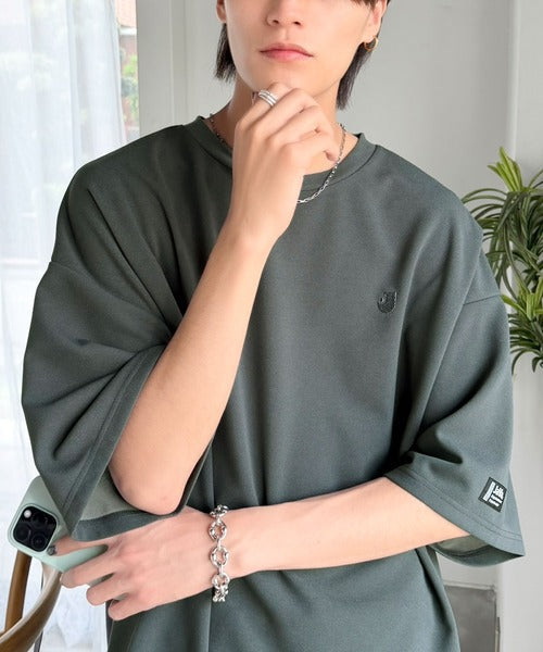 《JaVaジャバコラボ》【接触冷感・UVカット機能付き】シャリ生地で夏も快適！胸刺繍 梨地カットジョーゼットTシャツ（オーバーサイズ） jo1010057