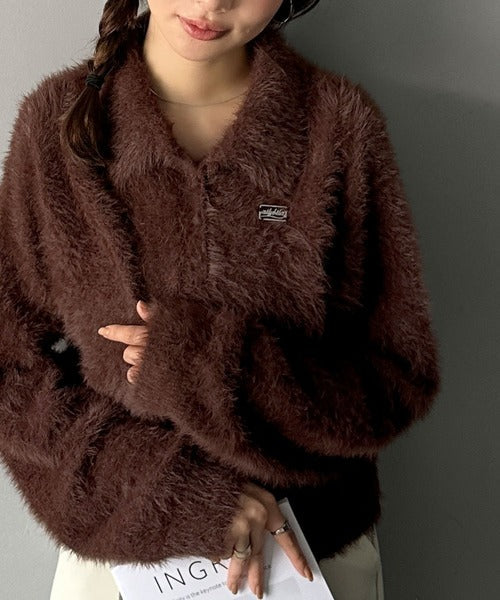 【mily bilet】カジュアルな大人ふんわり。メタルプレート使いフェザーシャギーポロニット（長袖） mi1029134