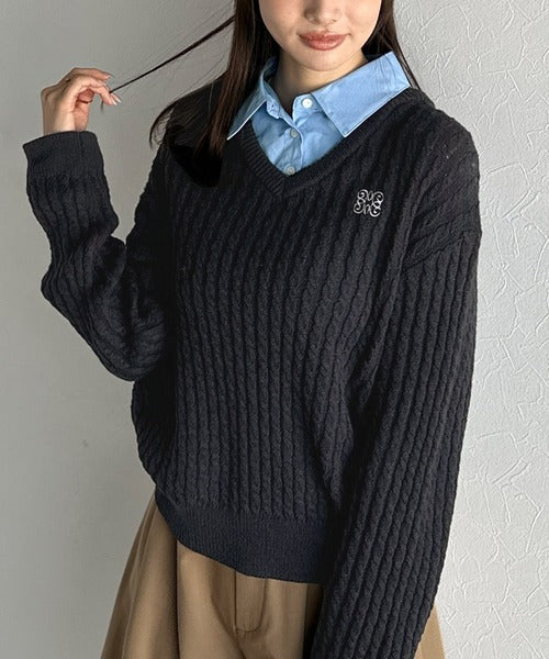 【mily bilet】一枚着るだけで、重ね着風。シャツレイヤード風ロゴ刺繍リブニットプルオーバー（長袖） mi1029172