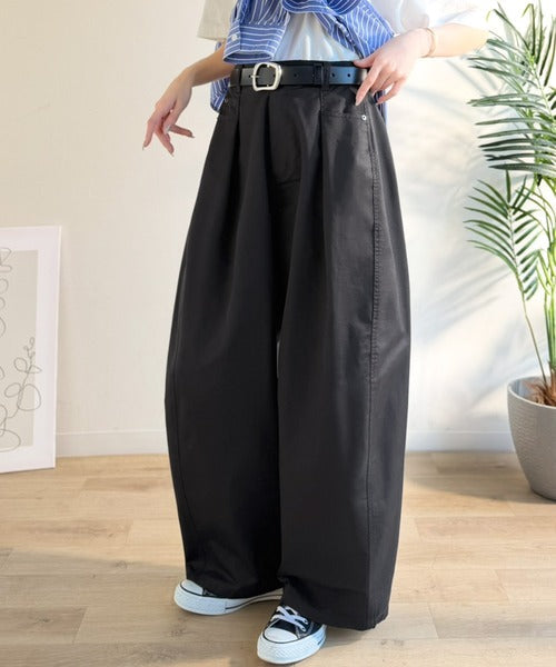 《JaVaジャバコラボ》 トレンド感たっぷりの最旬シルエット。タックバレルレッグパンツ jv1070220
