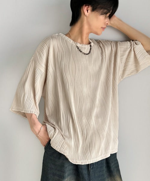 涼しくキマる、大人のリラックス。オーバーサイズウェーブ柄ジャガード半袖Ｔシャツ（メンズ） cm1010429