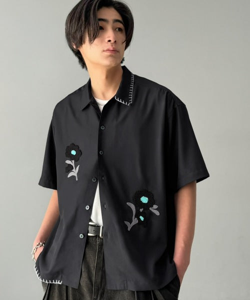【接触冷感機能付き】サガラ刺繍フラワーステッチシャツ／Cool-Touch Fabric Sagara Embroidered Flower Stitch Shirt (半袖) co1320019