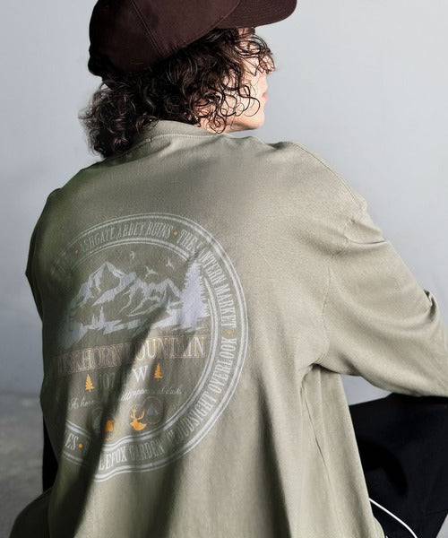 《JaVaジャバコラボ》程よいストリート感で幅広いスタイルにマッチ。 綿100%アドベンチャーマウンテンTシャツ（長袖） jo1150068