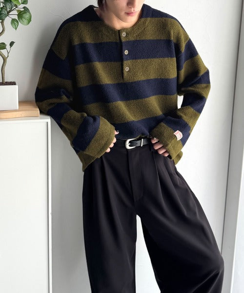 《JaVaジャバコラボ》クラシカル×モダンな一枚。ラガーデザインリラックスニット（長袖） jm1020270
