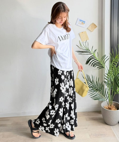 動きやすさと存在感を兼ね備えた着回し抜群の一枚◎セミワイド プリーツパンツ ce1015086
