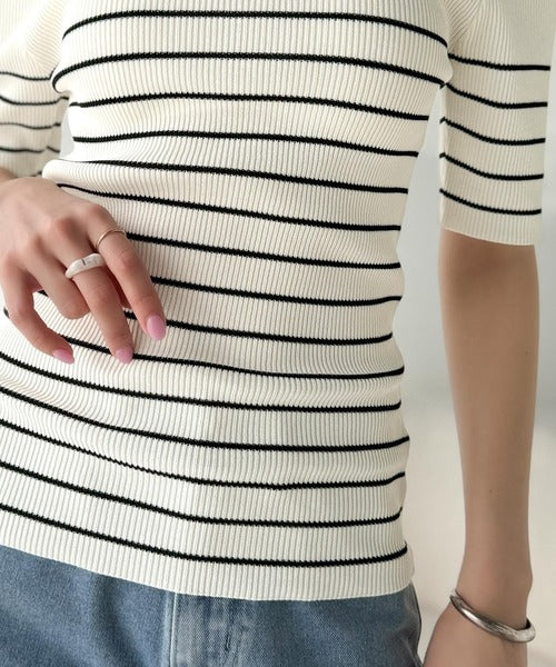 【mily bilet】あざと肌見せに”きゅんっ”。プレート使いオフショルニット(半袖） mi1029129