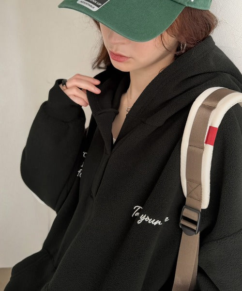 ふわっとあったか、秋冬の“欲しい”をぎゅっと♪刺繍デザインスキッパー衿フリースパーカー ce1020395