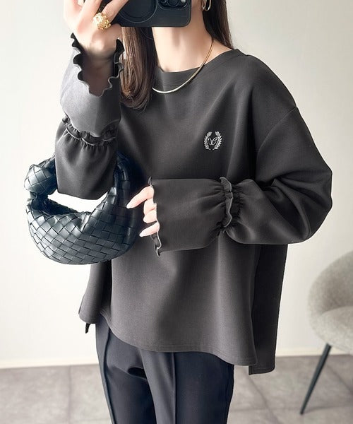ワンポイントで魅せる大人可愛い。ワンポイントロゴ刺繍キャンディースリーブダンボールニットカットソー(長袖) ce1110110