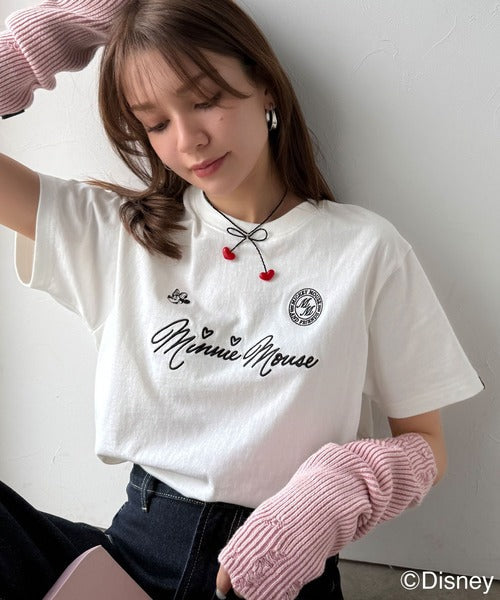 大人女子必見！　綿100％「ディズニー」サイン風刺繍Tシャツ（半袖） ce1330037