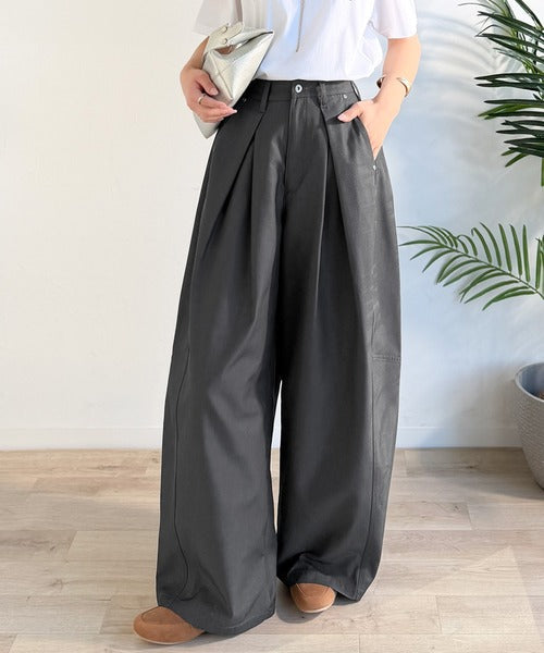旬なワイドシルエットが目を惹く１着♪タックバレルレッグパンツ ce1265082