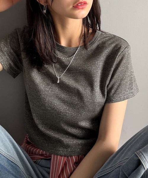 さりげなく輝くラメが主役。ラメ入りショート丈Tシャツ（半袖） ce1110124