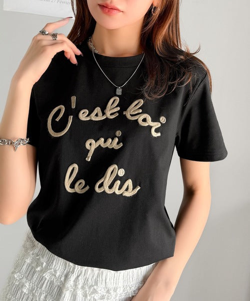 【mily bilet】着るだけでオシャレ感！ロゴプレート付きカラーフレンチコード刺繍Tシャツ(半袖) mi1329015