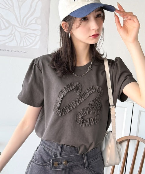 フリル刺繍でエレガントに。シルケットフリル刺繍パフスリーブプルオーバー（半袖） ce1050297