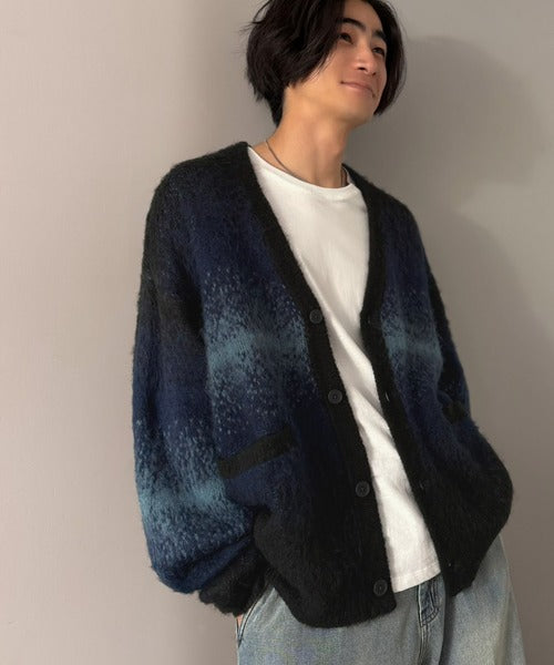 グラデーションボーダー柄Vネックニットカーディガン／Gradient Stripe V-Neck Cardigan co1150120