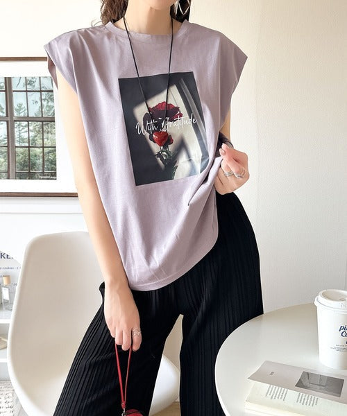 シンプルなのに着映える！お花フォトプリントシルケット加工フレンチスリーブTシャツ ce1020197