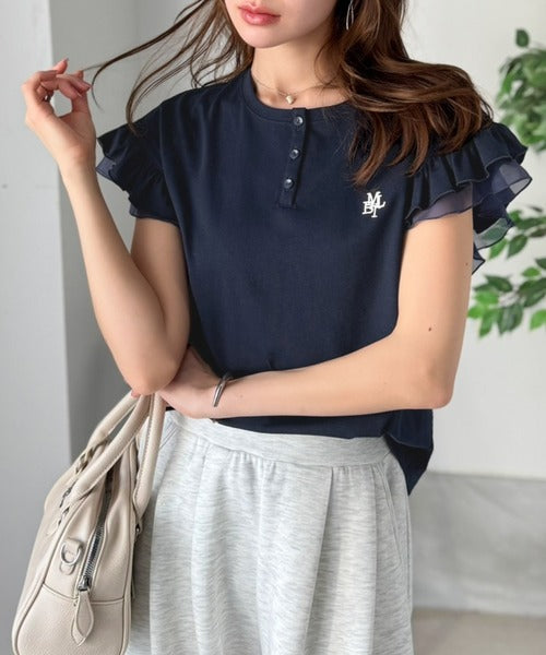 【mily bilet】ふわっと華やか、でも凛と。袖フリルコンパクトTシャツ mi1329092