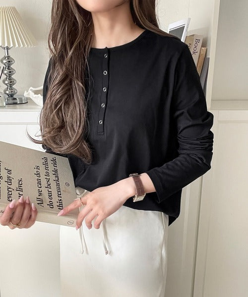 シンプルだからこそ、こだわりたい。シルケット加工ドット釦ヘンリーTシャツ（長袖） ce1020314