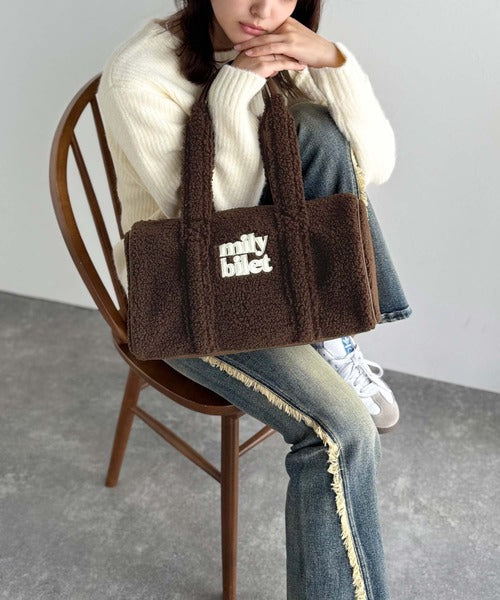 【mily bilet】ふわもこ感がたまらない主役バッグ♪ロゴ刺繍ボアボストンバッグ mi1179067