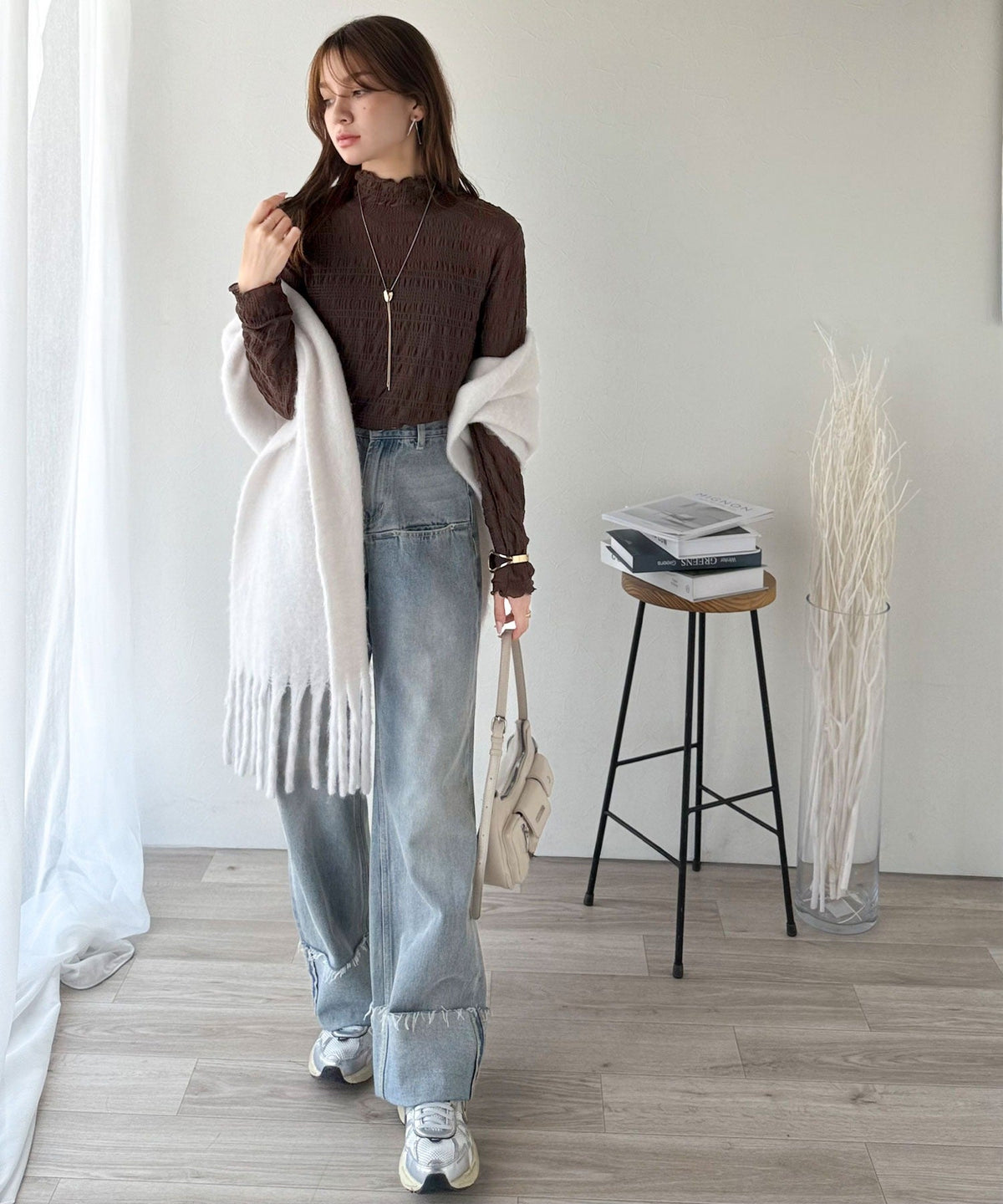 ほんのり透け感、シアー感で魅せる♪シャーリングシアーハイネックトップス（長袖） ce1010474