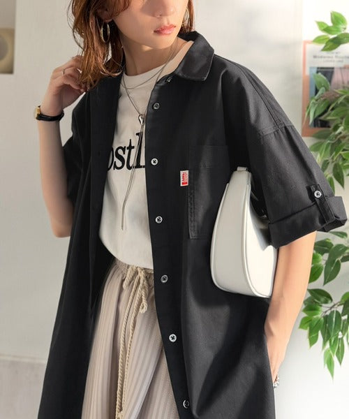 《JaVaジャバコラボ》さらっとプラス1枚の大人カジュアル♪綿100％ライトオンスデニム素材袖ロールアップシャツ（半袖） jv1265063