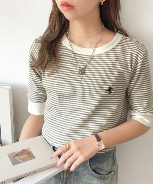 大人可愛いの新定番。袖リンガーボートネック胸刺繍ボーダーTシャツ（半袖） ce1260419